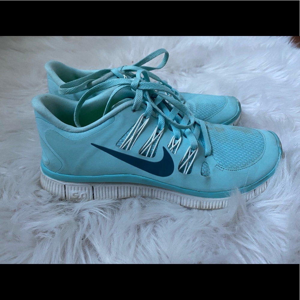 WOMENS NIKE FREE RUNNER SHOES
